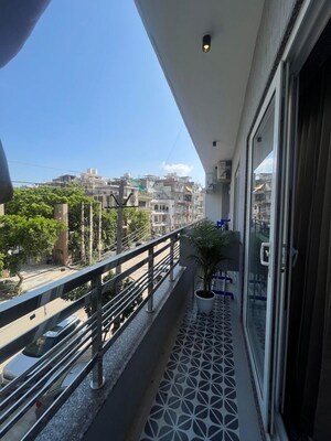 Balcony in 2 BHK Builder Floor at Agrim Apartment, Sector 43 – for Rent