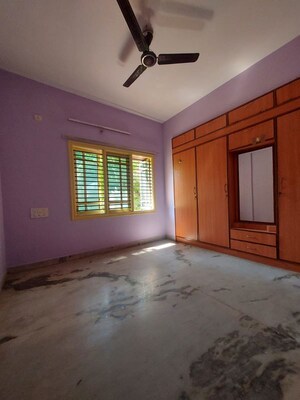 Room in 3 BHK Apartment at Srinivasam Residency, Btm Layout – for Rent