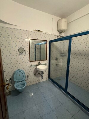Bathroom in 3 BHK Apartment at Tardeo – for Rent