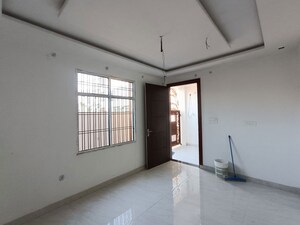 Room in 3 BHK Independent House at Arsha Madhav Greens, Gomti Nagar – for Sale