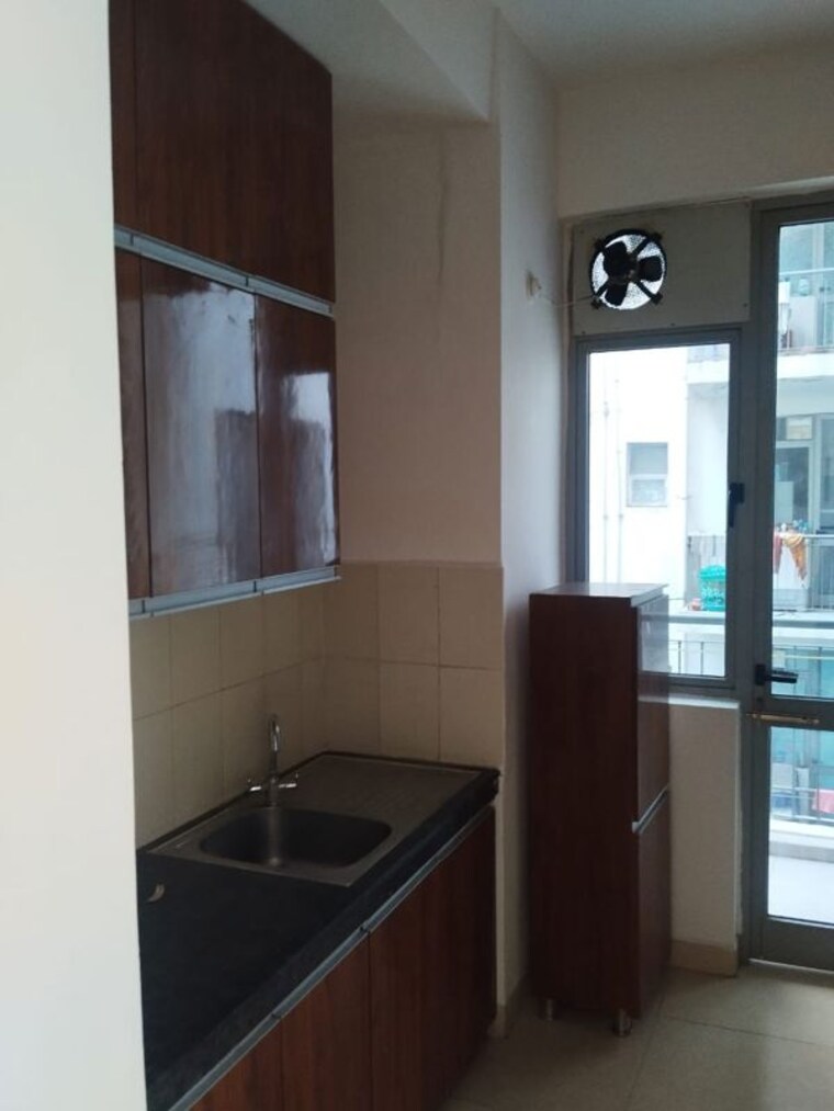 Kitchen, vatika-gurgaon-21 3 Bedroom 1735 Sq.Ft. Apartment In Sector 83 Gurgaon 10245066