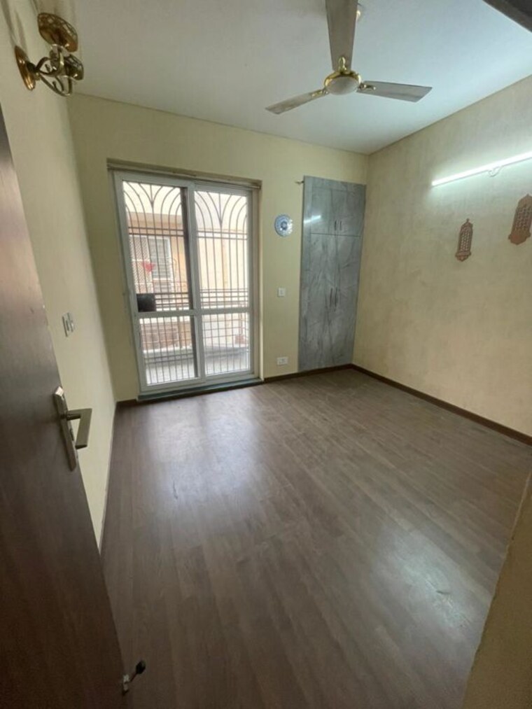 Room, bptp-parkland-pride 3 Bedroom 1710 Sq.Ft. Builder Floor In Sector 77 Faridabad 10245079