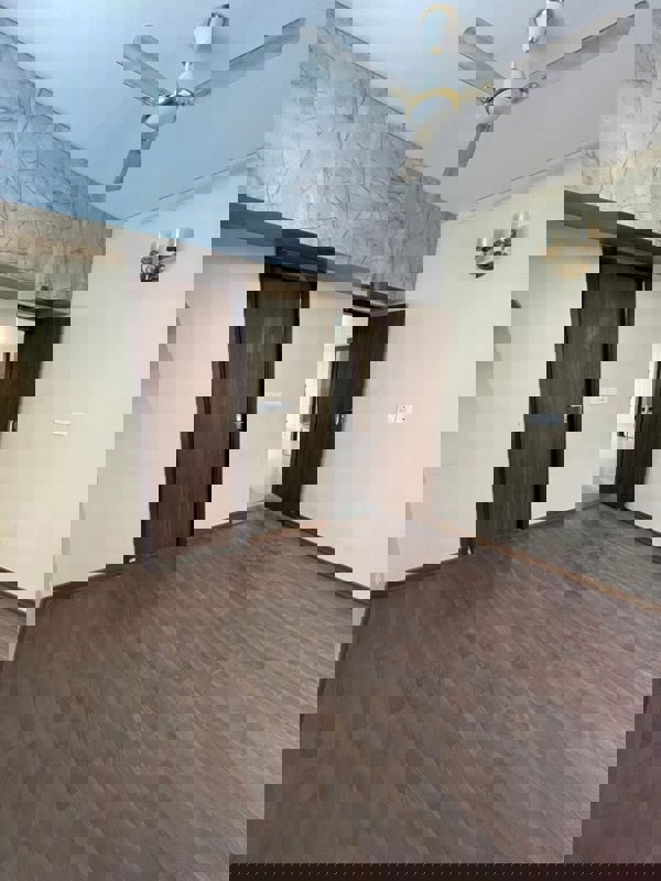 3 BHK 1710 Sq.Ft. Builder Floor in BPTP Parkland Pride