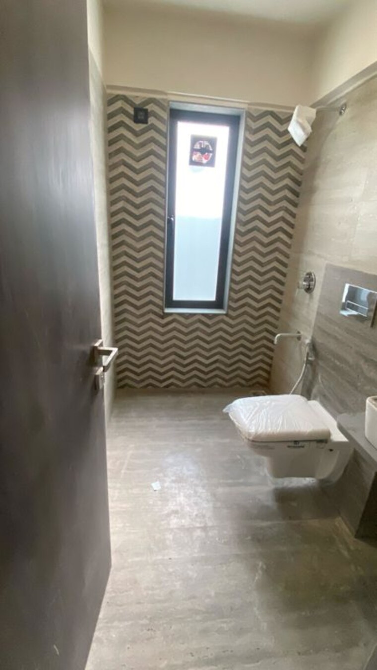 Bathroom, prakash-zindagi-chs 2 Bedroom 750 Sq.Ft. Apartment In Khar West Mumbai 8624882