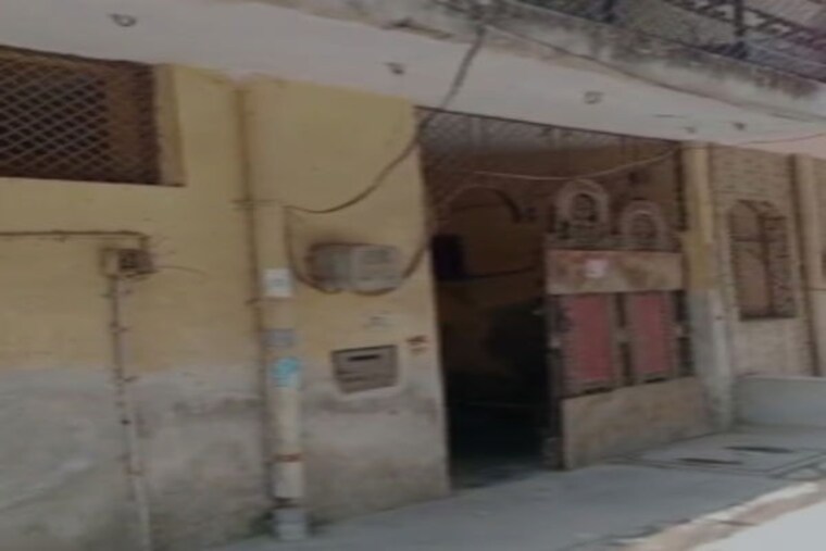 Bathroom, sector 7 3 Bedroom 60 Sq.Yd. Independent House In Sector 7 Faridabad 10245088