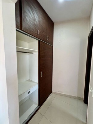 Bathroom in 3 BHK Villa at Sector 23 – for Rent