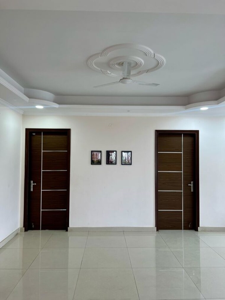 undefined, sector 23 3 Bedroom 1800 Sq.Ft. Villa In Sector 23 Gurgaon 10245180