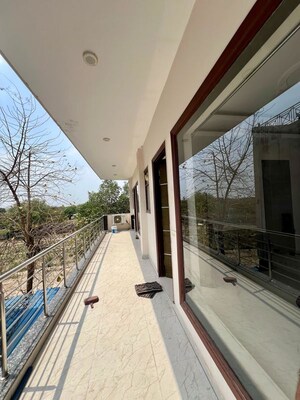 Balcony in 3 BHK Villa at Sector 23 – for Rent