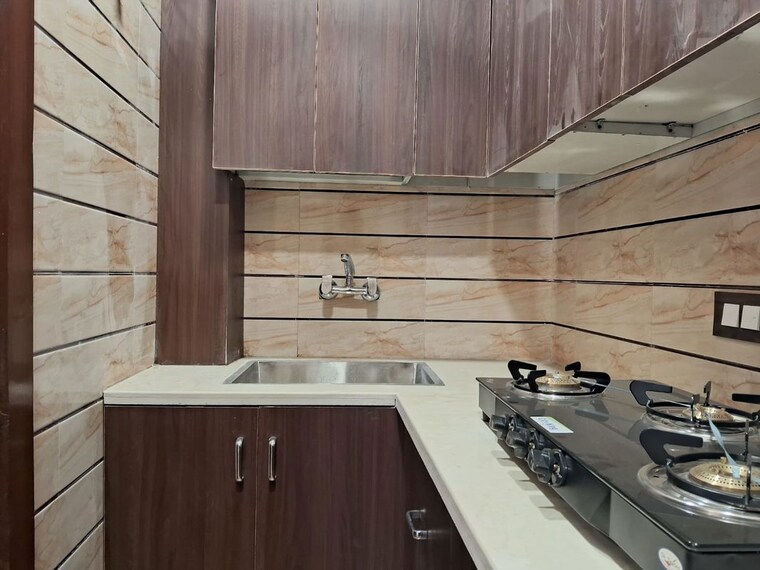 Kitchen, dayanand colony 2 Bedroom 1000 Sq.Ft. Builder Floor In Dayanand Colony Delhi 10245174