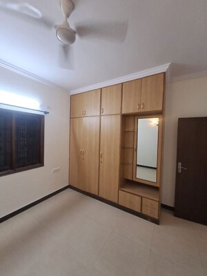 Room in 3 BHK Apartment at Benson Town – for Rent
