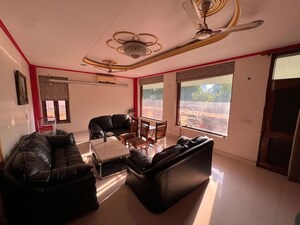 Living Room in 3 BHK Villa at Sector 23 – for Rent
