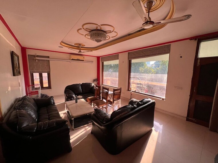 Living Room, sector 23 3 Bedroom 200 Sq.Ft. Villa In Sector 23 Gurgaon 10245198