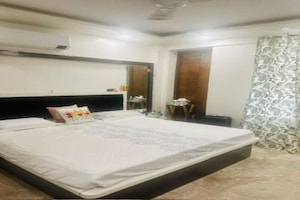 Bedroom in 3 BHK Apartment at Unitech The Residences Gurgaon, Sector 33 – for Rent