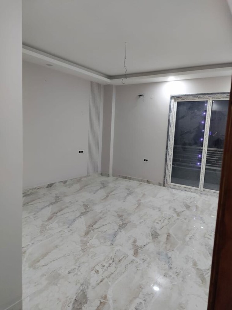 Room, sector 5 4 Bedroom 2500 Sq.Ft. Builder Floor In Sector 5 Gurgaon 10245334
