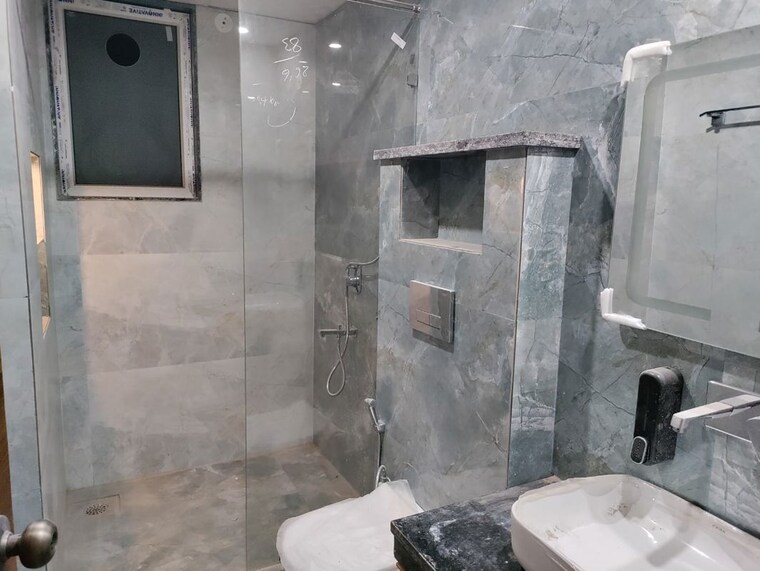 Bathroom, sector 5 4 Bedroom 2500 Sq.Ft. Builder Floor In Sector 5 Gurgaon 10245334