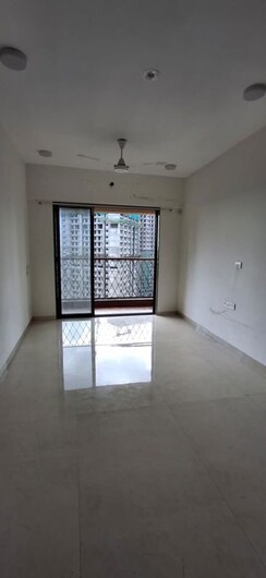2 BHK + Pooja Room Apartment For Rent in Modirealty Vatvriksh