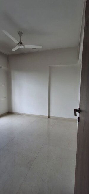 Room in 2 BHK Apartment at Modirealty Vatvriksh, Goregaon West – for Rent