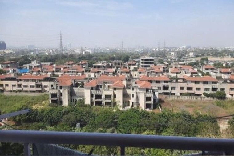 Exterior View, unitech-the-residences-gurgaon 4 Bedroom 1850 Sq.Ft. Apartment In Sector 33 Gurgaon 10245461