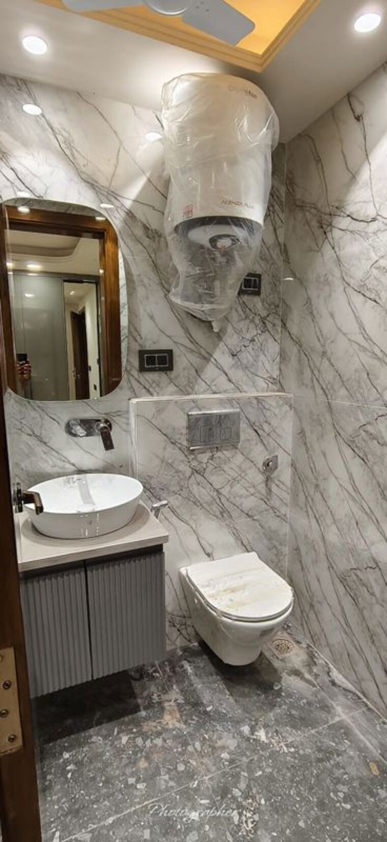 Bathroom, east of kailash 3 Bedroom 1250 Sq.Ft. Builder Floor In East Of Kailash Delhi 10245500