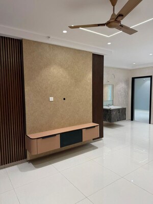 Room in 3 BHK Apartment at Rajapushpa Provincia, Narsingi – for Rent