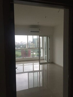 Room in 2 BHK Apartment at Godrej The Trees, Vikhroli East – for Rent