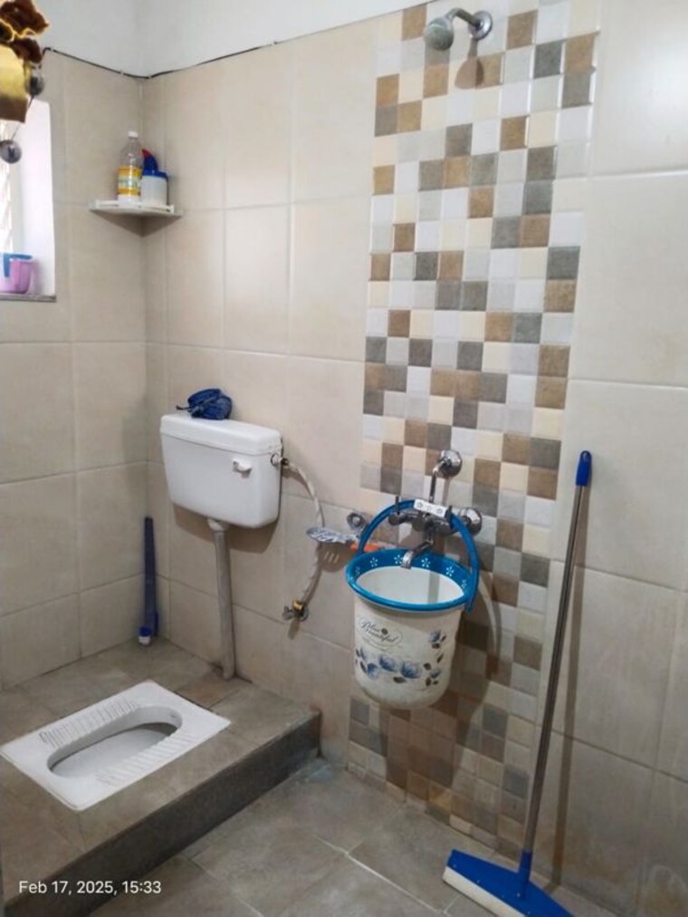 Bathroom, ip extension 2.5 Bedroom 811 Sq.Ft. Builder Floor In Ip Extension Delhi 10245651