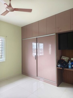 Room in 2 BHK Apartment at Aparna Zenon, Puppalaguda – for Rent