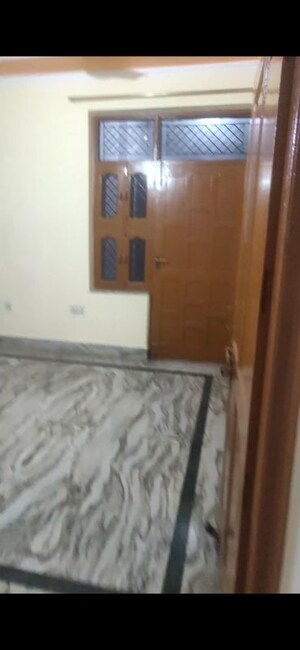 Room in 2 BHK Builder Floor at Sector 21d – for Rent