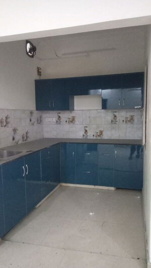 Kitchen in 2.5 BHK Builder Floor at Mohkampur – for Sale