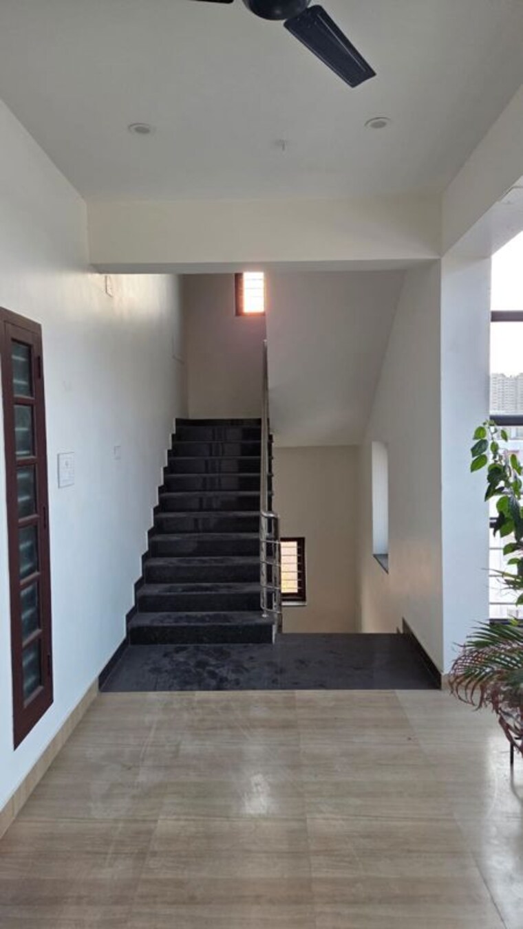 undefined, medavakkam Commercial Office Space 1864 Sq.Ft. In Medavakkam Chennai 10216308