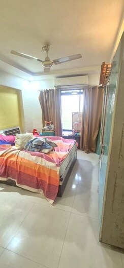 2 BHK Apartment For Rent in Lokhandwala Whispering Palms