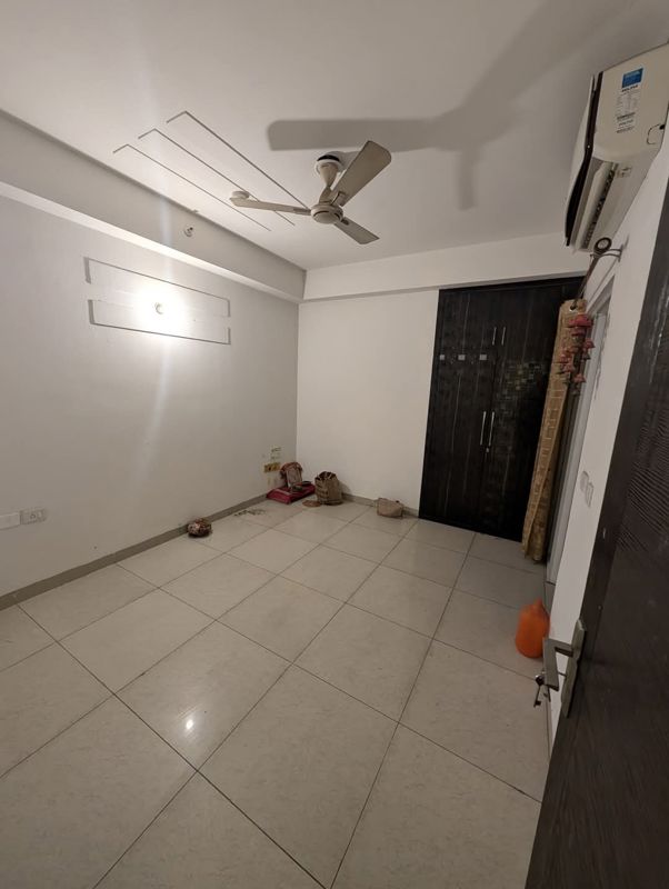 4 BHK + Servant Room 1795 Sq.Ft. Apartment in Ajnara Homes