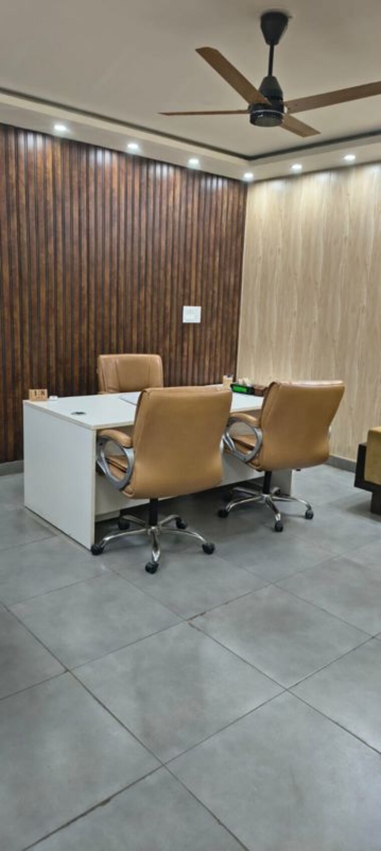 Team Area, sector 16 Commercial Office Space 1500 Sq.Ft. In Sector 16 Noida 10245857