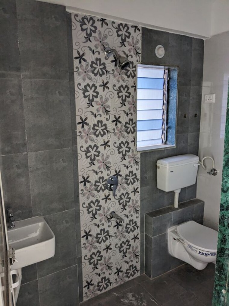 Bathroom, jash-sai-galaxy 2 Bedroom 642 Sq.Ft. Apartment In Padle Thane 10245470
