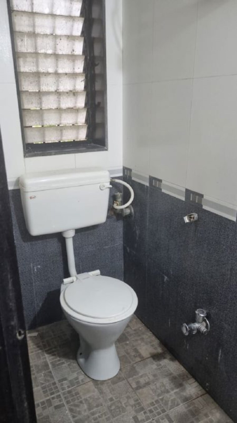 Attached Bathroom, bandra west 2 Bedroom 700 Sq.Ft. Apartment In Bandra West Mumbai 10245862