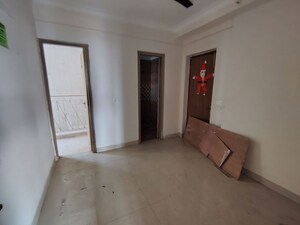 Room in 3 BHK Apartment at Pareena Micasa, Sector 68 – for Rent