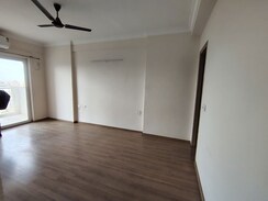 3 BHK + Servant Room Apartment For Rent in Pareena Micasa