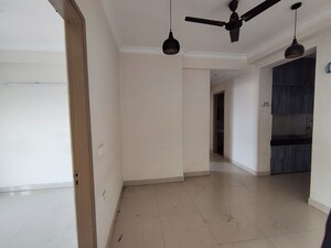 Room in 3 BHK Apartment at Pareena Micasa, Sector 68 – for Rent