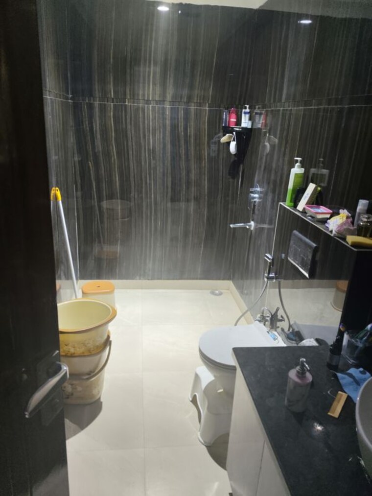 Team Area, chattarpur 4 Bedroom 200 Sq.Yd. Builder Floor In Chattarpur Delhi 10245895