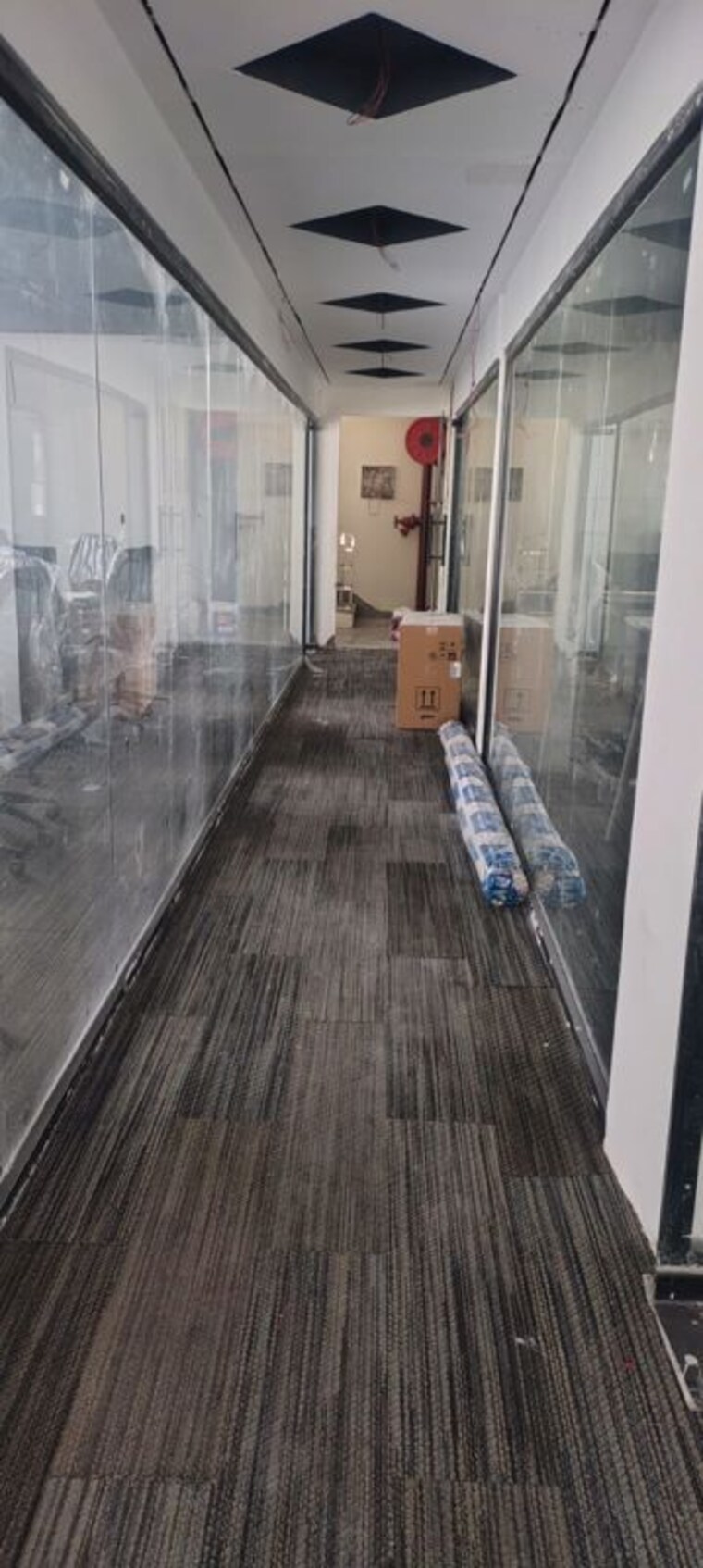 Balcony, sector 3 Commercial Office Space 400 Sq.Ft. In Sector 3 Noida 10246077