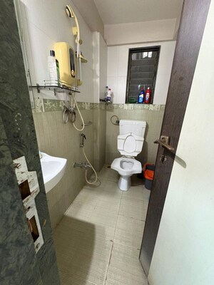 Team Area in 1 BHK Apartment at Chembur Gaothan, Chembur – for Rent