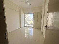 2 BHK Apartment For Rent in Pareena Micasa