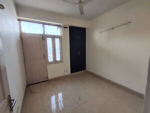 Room in 3 BHK Apartment at Tulip Orange, Sector 70 – for Rent