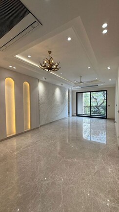 4 BHK + Pooja Room Builder Floor For Sale in Sushant Lok I