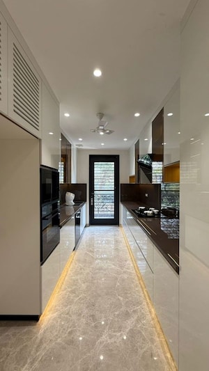 Building Lobby in 4 BHK Builder Floor at Sushant Lok I – for Sale