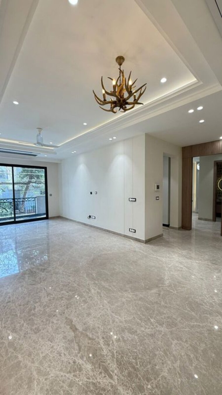 Room, sushant lok i 4 Bedroom 300 Sq.Yd. Builder Floor In Sushant Lok I Gurgaon 10246219