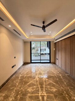 4 BHK + Pooja Room,Servant Room Builder Floor For Rent in DLF Phase II
