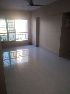 Room in 2 BHK Apartment at Kabra Aurum, Goregaon West – for Rent