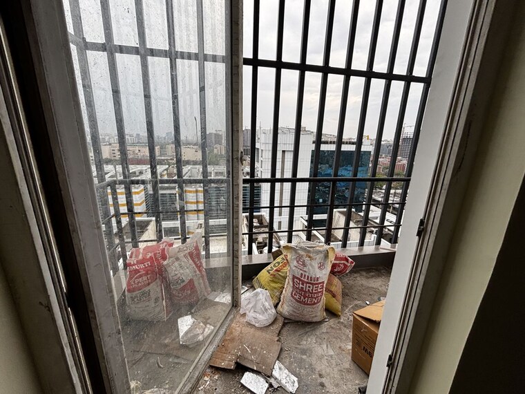 Balcony, urbtech-trade-centre Commercial Office Space 700 Sq.Ft. In Sector 132 Noida 10246344