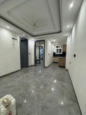 Room in 2 BHK Apartment at Chattarpur – for Rent